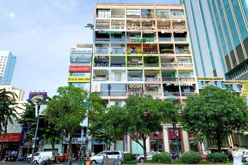 Chung cư 42 Nguyễn Huệ (Quận 1)