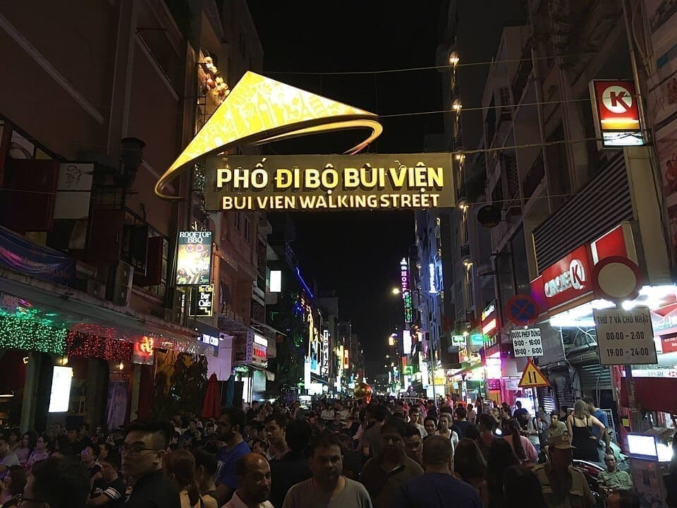 Phố Đi Bộ Bùi Viện (Quận 1)