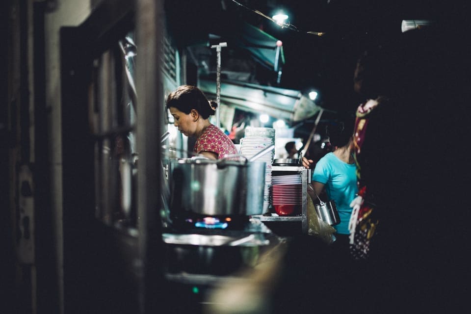 Phố Ẩm Thực Vĩnh Khánh (Quận 4)